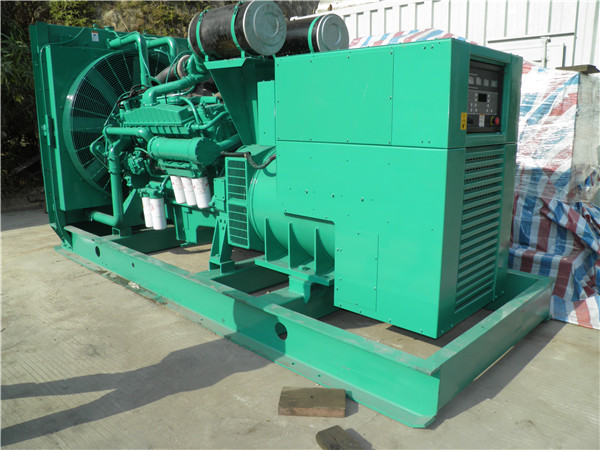 栾川出租发电机 发电机组厂家:柴油发电机组的控制屏的作用是什么?